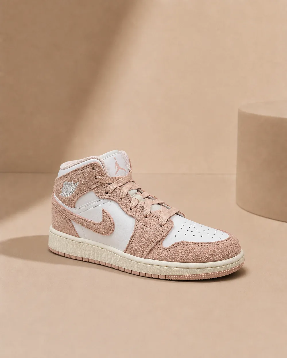 NIKE Air Jordan 1 Mid SE Legend Pink GS