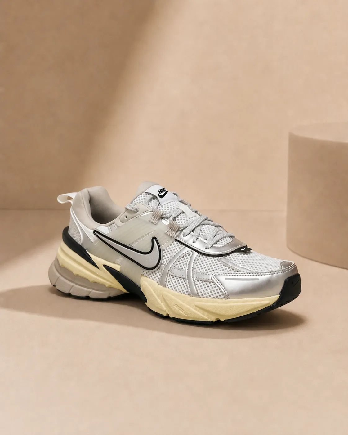 NIKE V2K Run